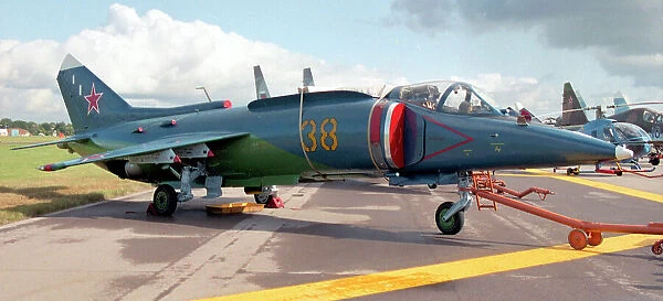 Yakovlev Yak-38M 38 Yellow