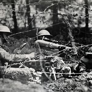 American soldiers with machine gun, Western Front, WW1