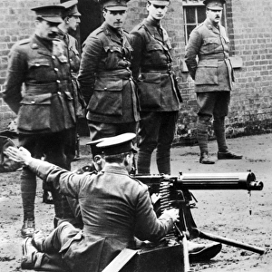 British soldiers undergoing weapons training, WW1