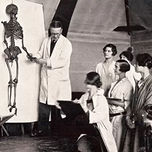 Campden Hill Art School - anatomy class