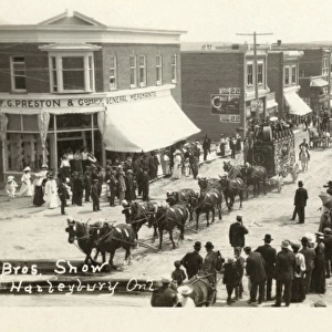 The Cole Bros. Circus arriving in town