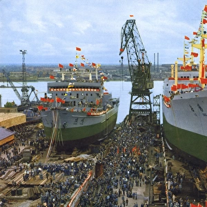 Communist China - shipbuilding yard