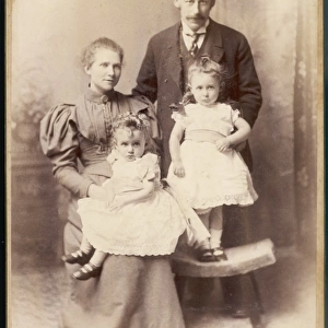 Costume / Family 1890S