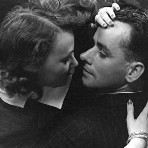 Couple in love, 1940s