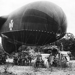 German observation balloon near Soissons, WW1