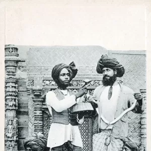 Indian snake charmers. Date: 1900s