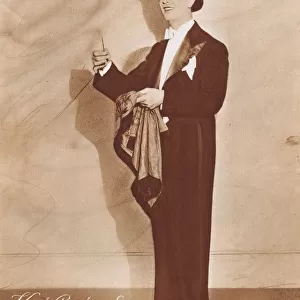 Karl Gerhard in Ernst Rolfs 1931 show at the China Theatre