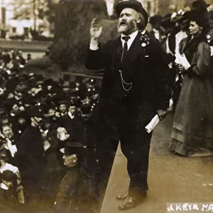 Keir Hardie addressing suffragettes at Trafalgar Square