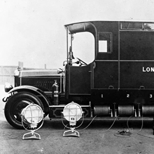 LCC-LFB Southwarks Emergency Tender with lights