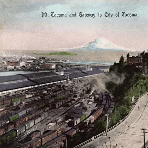 Mount Rainier and Gateway to the City of Tacoma, USA