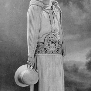 A portrait of Huguette Duflos (1920-24) of the Comedie Francaise Date: 1920-1924
