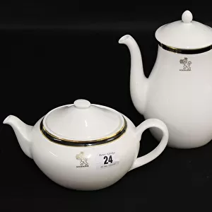 QE2 First Class Grill, Wedgwood teapot and coffee pot