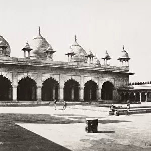 Quadrangle of the Moti Masjid, Agra, india