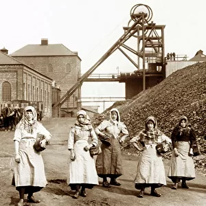 Wigan Junction Colliery Pit Brow Lasses early 1900s