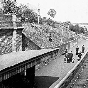 Winchmore Hill Railway Station early 1900s