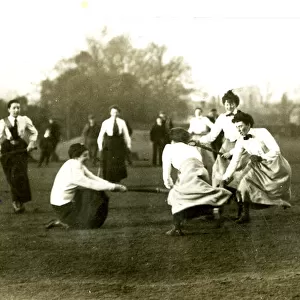 Womens hockey match, Surrey v Sussex, 1902