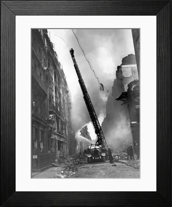 Framed Print : Blitz in London -- turntable ladder in operation, WW2 Framed Print : Blitz in London -- turntable ladder in operation, WW2