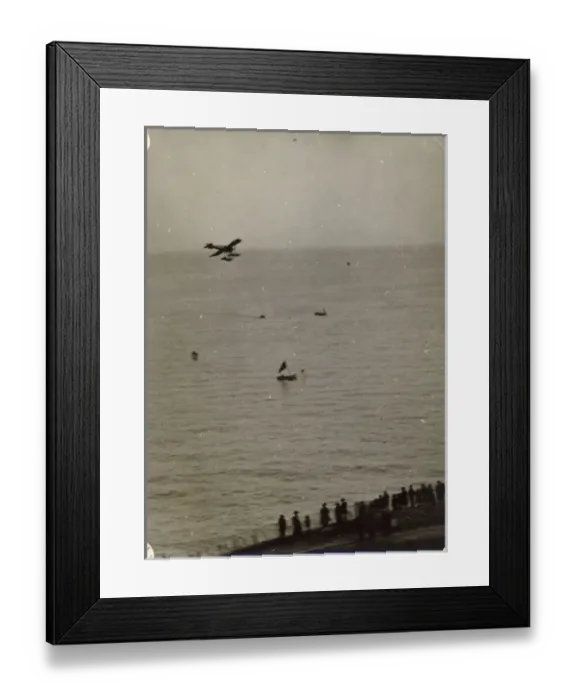 Framed Print : M Garros flying a Morane-Saulnier Hydro-Monoplaneu Framed Print : M Garros flying a Morane-Saulnier Hydro-Monoplaneu
