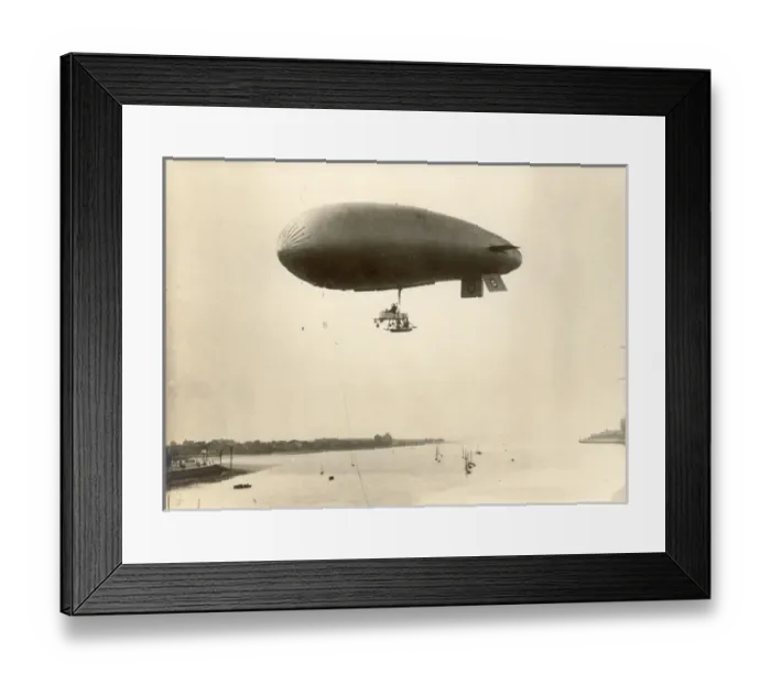 Framed Print : SS32A airship in a mooring experiment Framed Print : SS32A airship in a mooring experiment