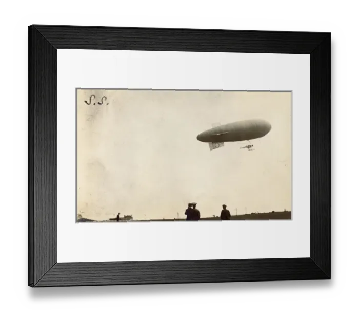 Framed Print : SS airship at the Pulham St Mary Airship Station Framed Print : SS airship at the Pulham St Mary Airship Station