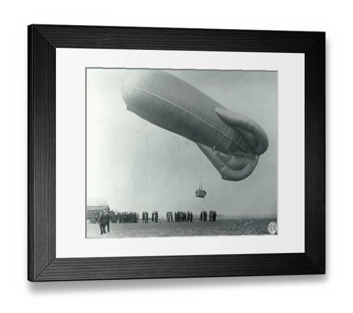 Framed Print : Kite balloon at Larkhill Framed Print : Kite balloon at Larkhill