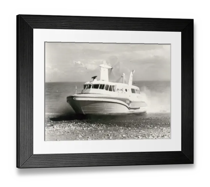 Framed Print : Westland SRN2, SR-N2-001, hovercraft Framed Print : Westland SRN2, SR-N2-001, hovercraft