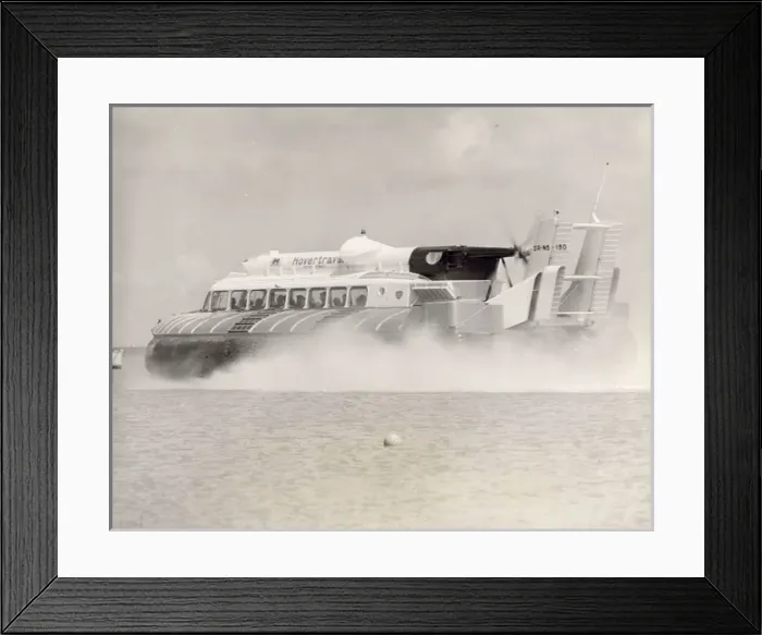 Framed Print : Westland SRN6, SR-N6-130, of Hovertravel