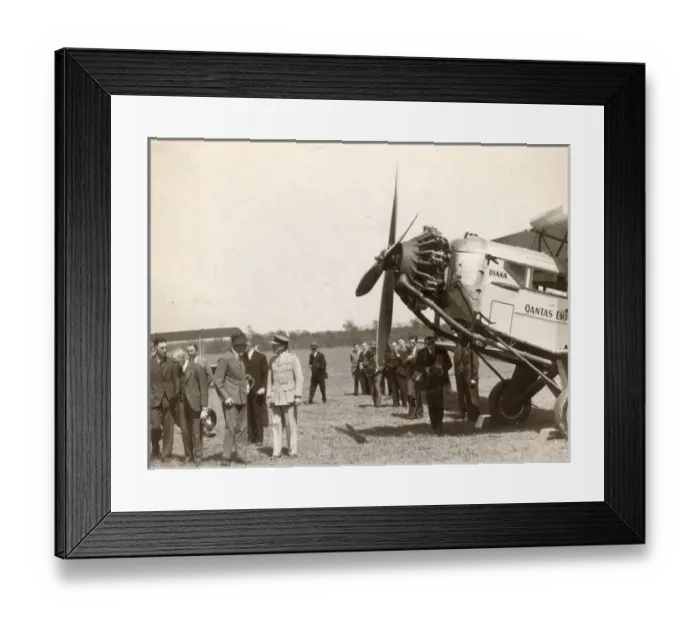 Framed Print : de Havilland DH61 Giant Moth, G-AUJC, Diana, of Qantas Framed Print : de Havilland DH61 Giant Moth, G-AUJC, Diana, of Qantas