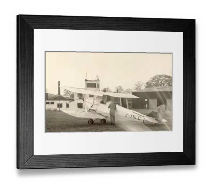 Framed Print : de Havilland DH82A Tiger Moth, G-AHLD Framed Print : de Havilland DH82A Tiger Moth, G-AHLD
