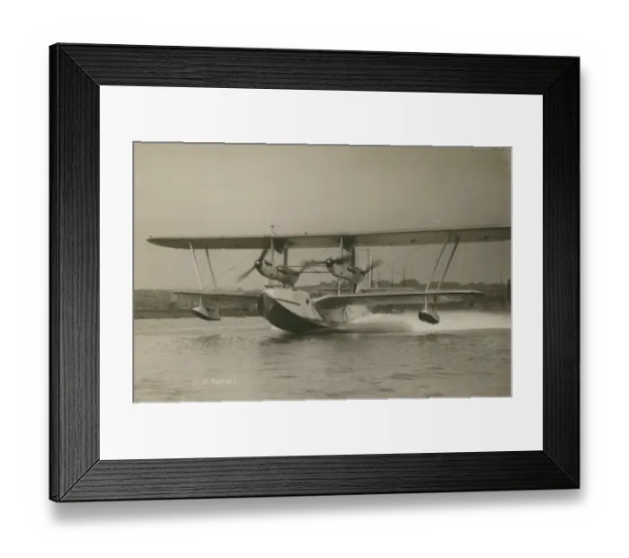 Framed Print : Short S12 Singapore II, N246 Framed Print : Short S12 Singapore II, N246