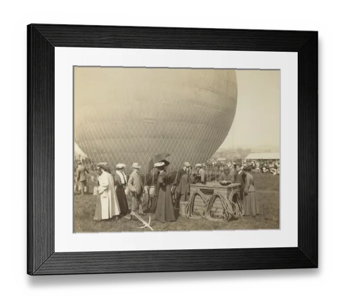 Framed Print : Frank Hedges Butlers balloon Dolce Far Niente Framed Print : Frank Hedges Butlers balloon Dolce Far Niente