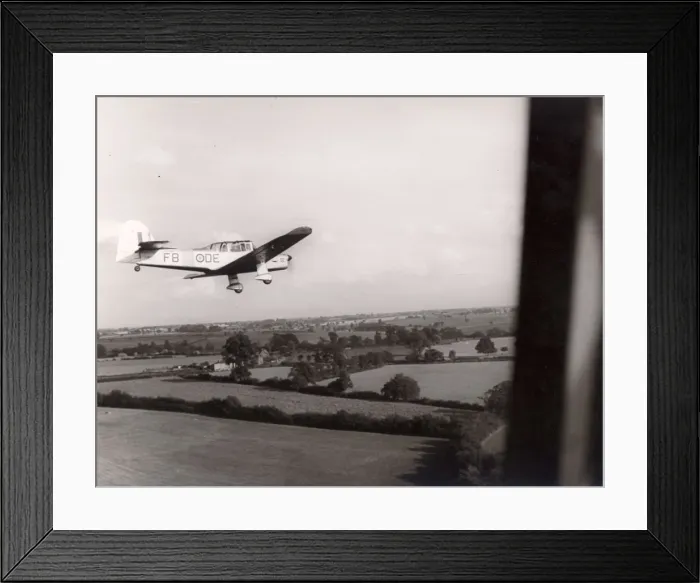 Framed Print : Percival Prentice T1, VR310 Framed Print : Percival Prentice T1, VR310