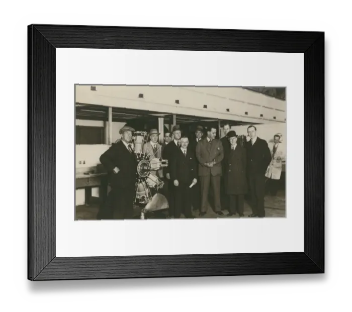 Framed Print : An aircraft firms visit to the Bristol Aero Engine Departme
