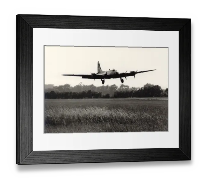 Framed Print : Boeing B-17G Flying Fortress, 44-85784  /  G-BEDF, Sally B