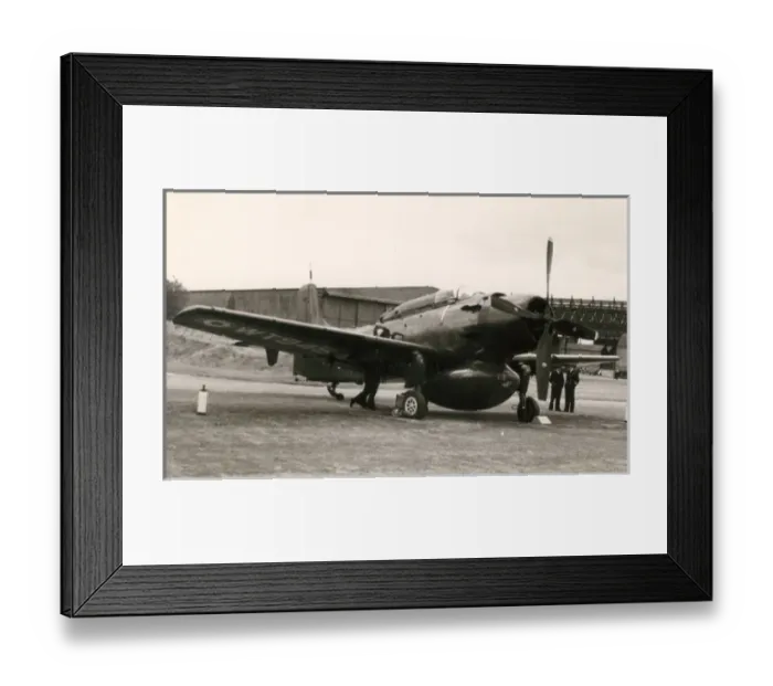 Framed Print : Douglas Skyraider AEW1, WT945, of the Royal Navy Framed Print : Douglas Skyraider AEW1, WT945, of the Royal Navy