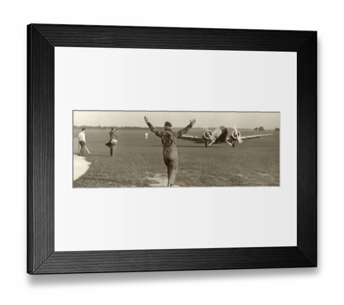Framed Print : Airspeed AS8 Viceroy, G-ACMU, at Mildenhall Framed Print : Airspeed AS8 Viceroy, G-ACMU, at Mildenhall