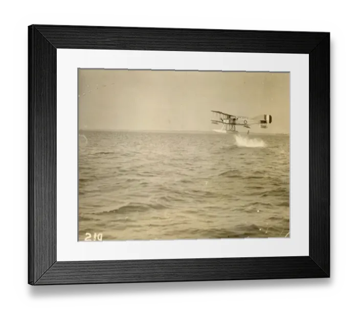 Framed Print : Short Type 184 Seaplane during torpedo practice Framed Print : Short Type 184 Seaplane during torpedo practice