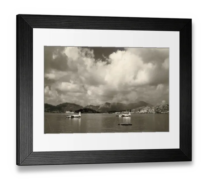 Framed Print : Two Short Sandringham 5s of BOAC at moorings in Hong Kong