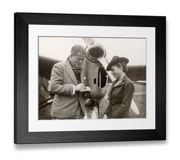 Framed Print : Flt Lt Tommy Rose, DFC (1895-1968) Framed Print : Flt Lt Tommy Rose, DFC (1895-1968)