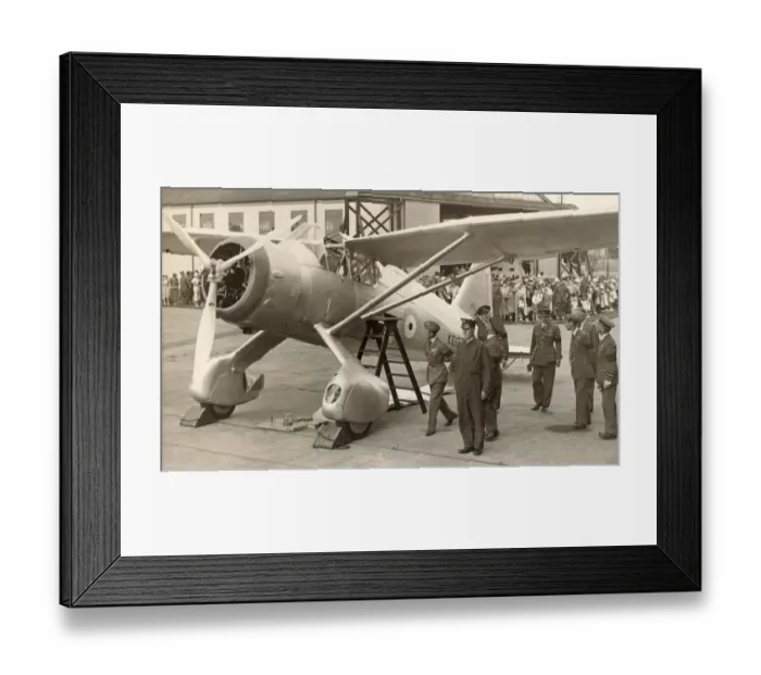 Framed Print : King Edward VIII and the Duke of York inspect prototype Framed Print : King Edward VIII and the Duke of York inspect prototype