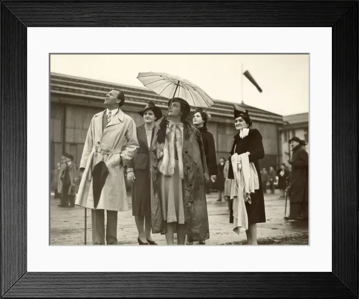 Framed Print : Mrs Frederick Handley Page and two of her daughters Framed Print : Mrs Frederick Handley Page and two of her daughters