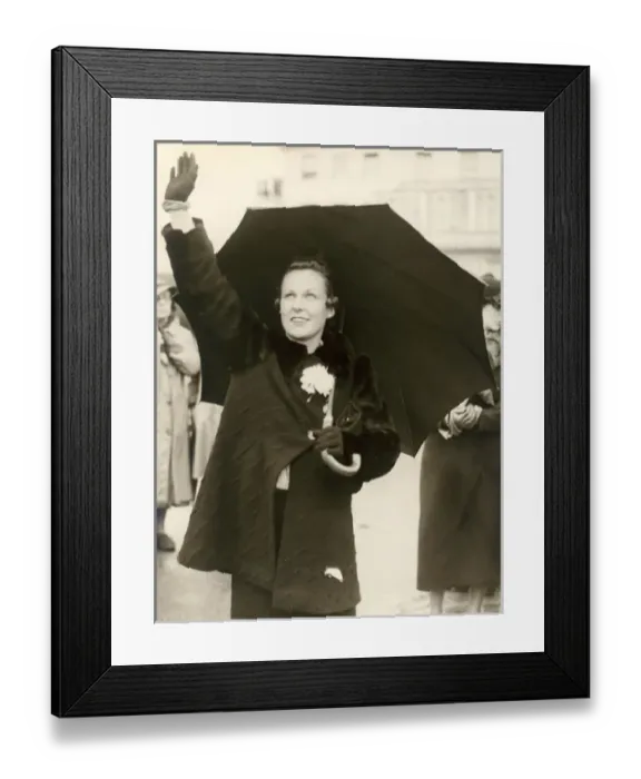 Framed Print : C W A Scotts second wife, Greta, greets C W A Scott Framed Print : C W A Scotts second wife, Greta, greets C W A Scott