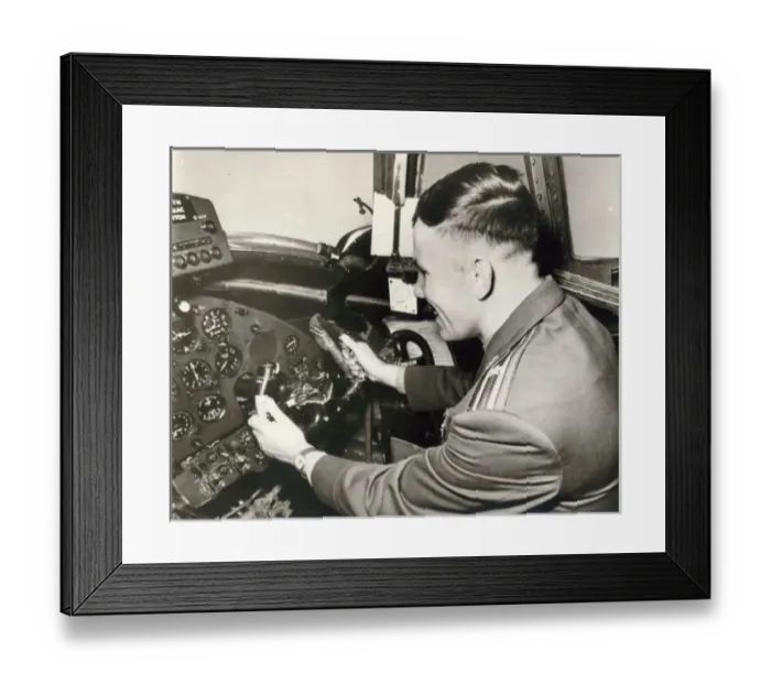 Framed Print : Cosmonaut Major Yuri Alekseyevich Gagarin, 1934-1968 Framed Print : Cosmonaut Major Yuri Alekseyevich Gagarin, 1934-1968
