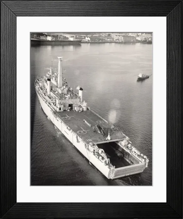 Framed Print : Fearless-class amphibious assult ship Framed Print : Fearless-class amphibious assult ship