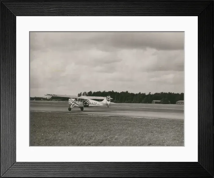 Framed Print : de Havilland DH80A Puss Moth, G-aZP Framed Print : de Havilland DH80A Puss Moth, G-aZP