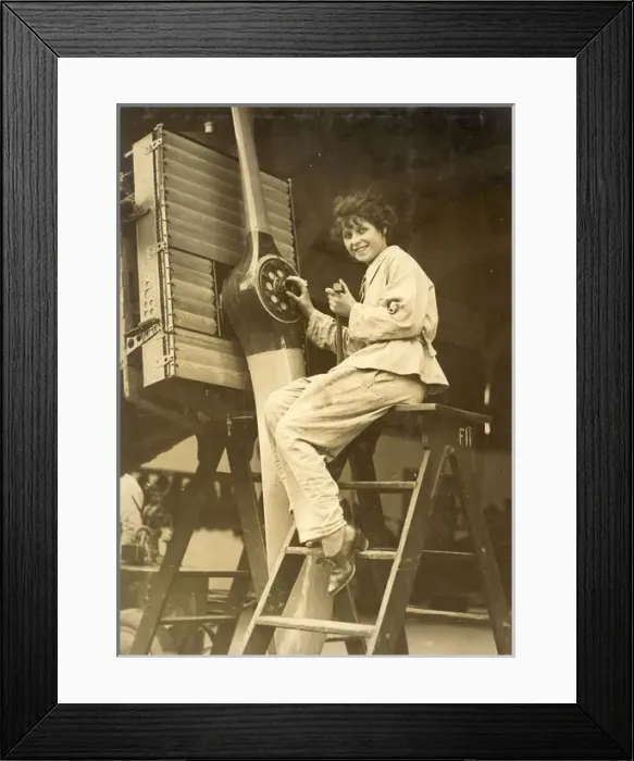 Framed Print : WRAF mechanic Framed Print : WRAF mechanic