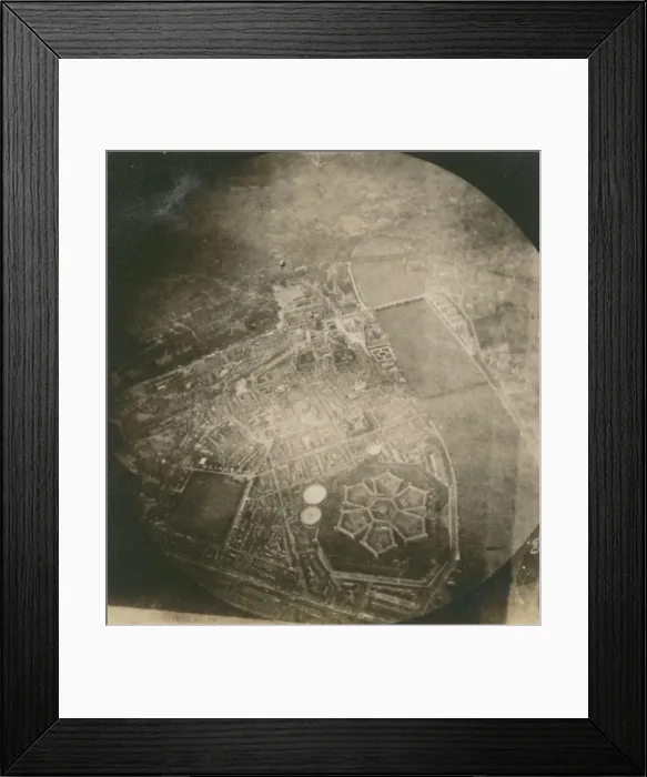 Framed Print : Aerial view - Thames and Westminster Bridge taken by balloon Framed Print : Aerial view - Thames and Westminster Bridge taken by balloon