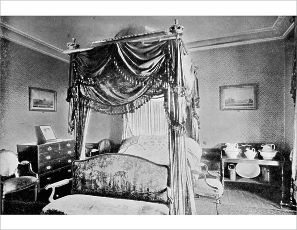 Byron  /  Newstead  /  Bedroom