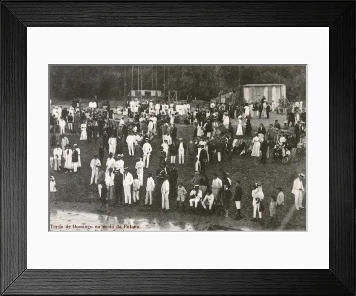 Framed Print : Mozambique - Maputo - Polana Beach - Sunday Visitors Framed Print : Mozambique - Maputo - Polana Beach - Sunday Visitors