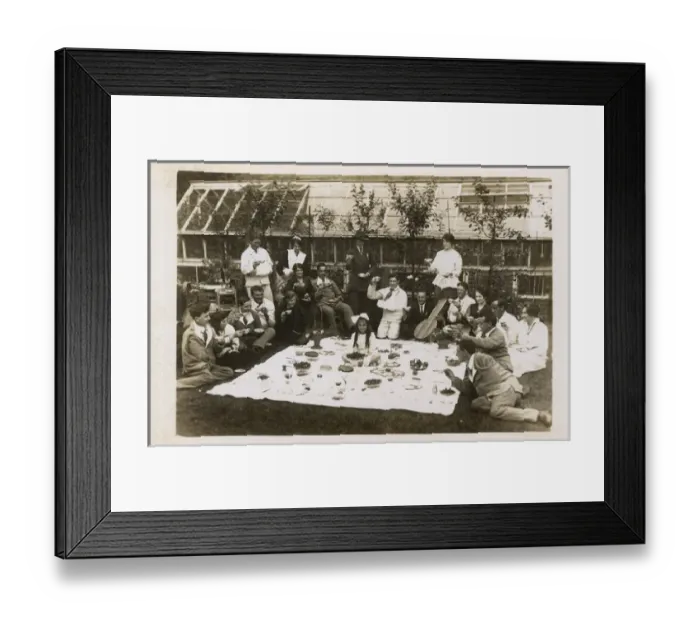 Framed Print : WWI - Girl gives a party to wounded soldiers Framed Print : WWI - Girl gives a party to wounded soldiers